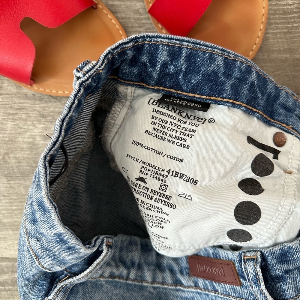 Blank NYC The Howard Loose Fit Jean W/ Rips Size XS - Picture 7 of 12